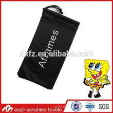 Microfiber schwarz weiche Sonnenbrille Tasche Handy, benutzerdefinierte Stoff sunglass Tasche, Logo Stoff sunglass Tasche